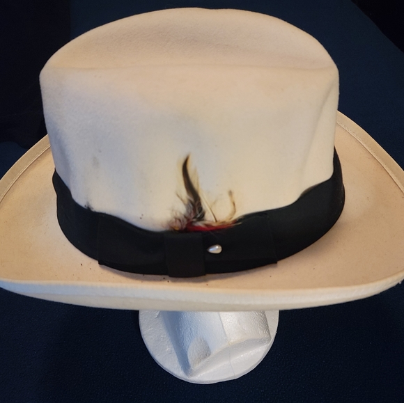 Men's Hats, $30 per hat, not a bundle, and only 1 per color - Picture 3 of 12